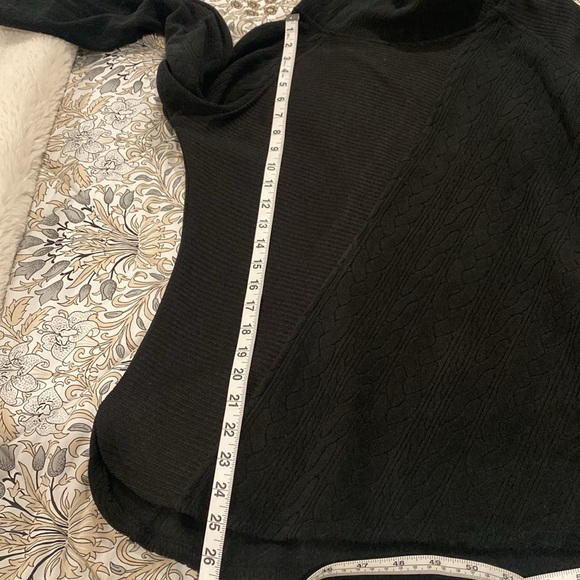 New, without tags. Ladies Wooly Bully knit tunic top - Picture 8 of 8